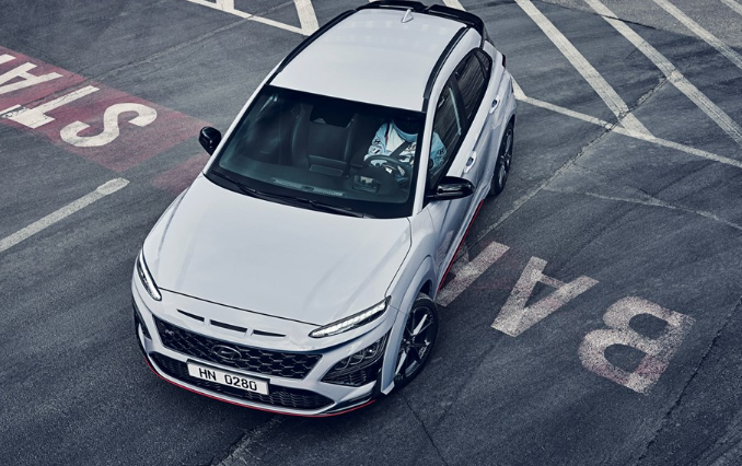 Горячий внедорожник Hyundai имеет 276