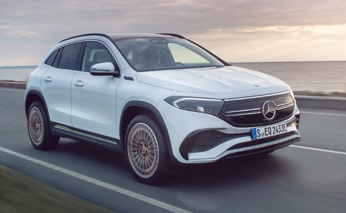 Новый Mercedes EQA — это полностью электрический кроссовер GLA. Новый Mercedes EQA