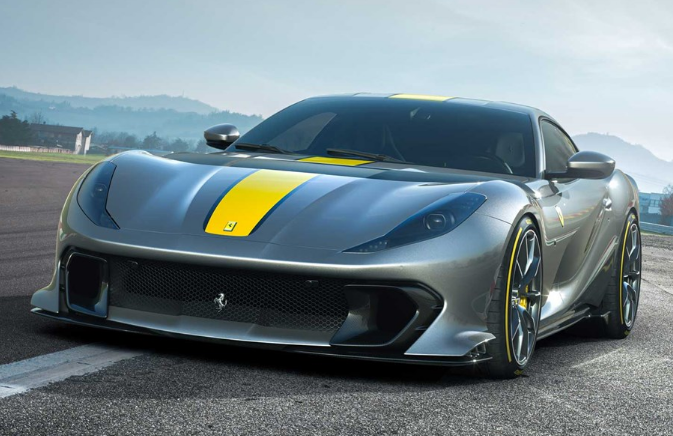 Представлен новый Ferrari 812 Competizione. В V12 еще есть жизнь